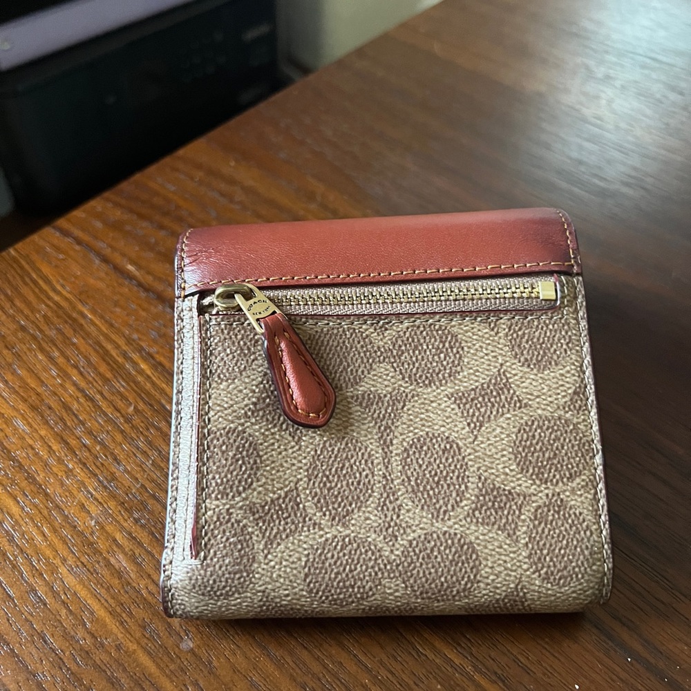Coach Small Leather Wallet - Picture 4 of 4